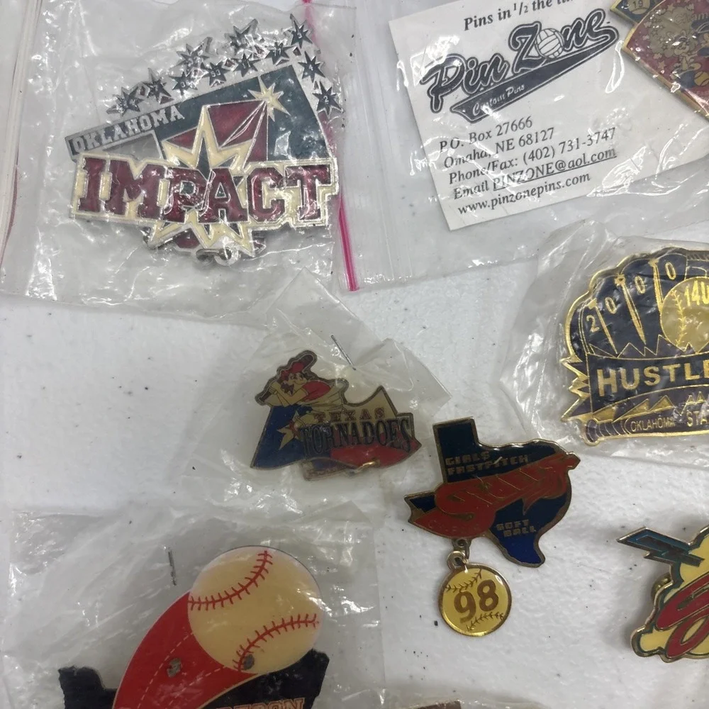 Vtg Lot of 51 Girls‎ Fast Pitch Softball Team Trading Fastpitch Pinback Pins